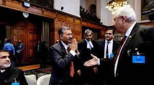 पाकिस्तान अटॉर्नी जनरल से भारत के जॉइंट सेक्रेटरी दीपक मित्तल ने हाथ मिलाने से किया इनकार