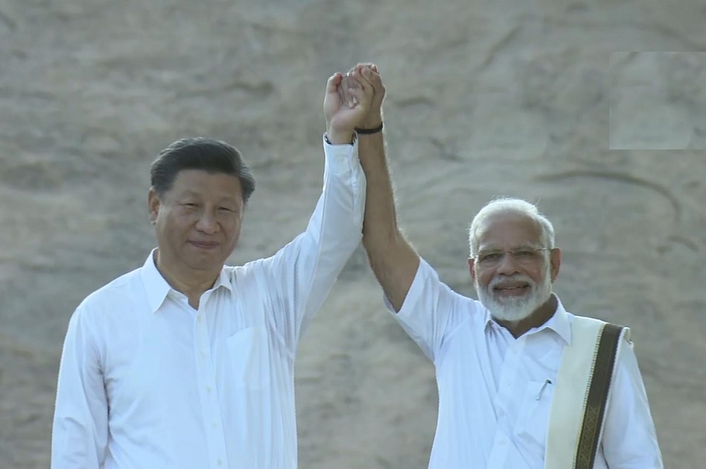 महाबलीपुरम में चीनी राष्ट्रपति जिनपिंग से मिले पीएम मोदी