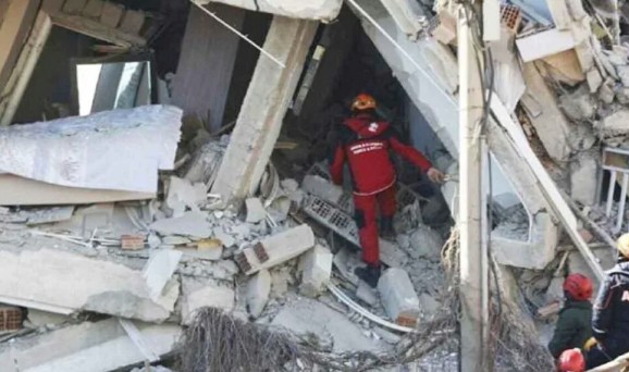तुर्की में शक्तिशाली भूकंप, 12 लोगों की मौत, 438 घायल