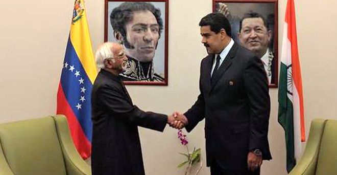 उपराष्ट्रपति अंसारी ने वेनेजुएला के राष्ट्रपति मदुरो के साथ वार्ता की