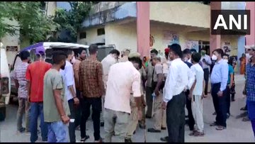 असम में हिंसाः अतिक्रमण हटाने के दौरान झड़प में दो की मौत, 9 पुलिसकर्मी घायल, राहुल गांधी ने कही ये बात
