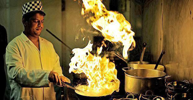 ब्रिटेन में भारतीय रसोइयों की कमी, संकट में रेस्‍तरां
