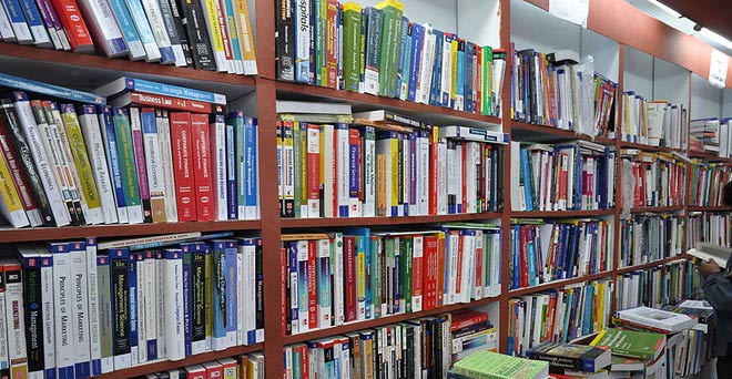 नोटबंदी से किताबों की बिक्री घटी, प्रभावित हो सकता है विश्व पुस्तक मेला