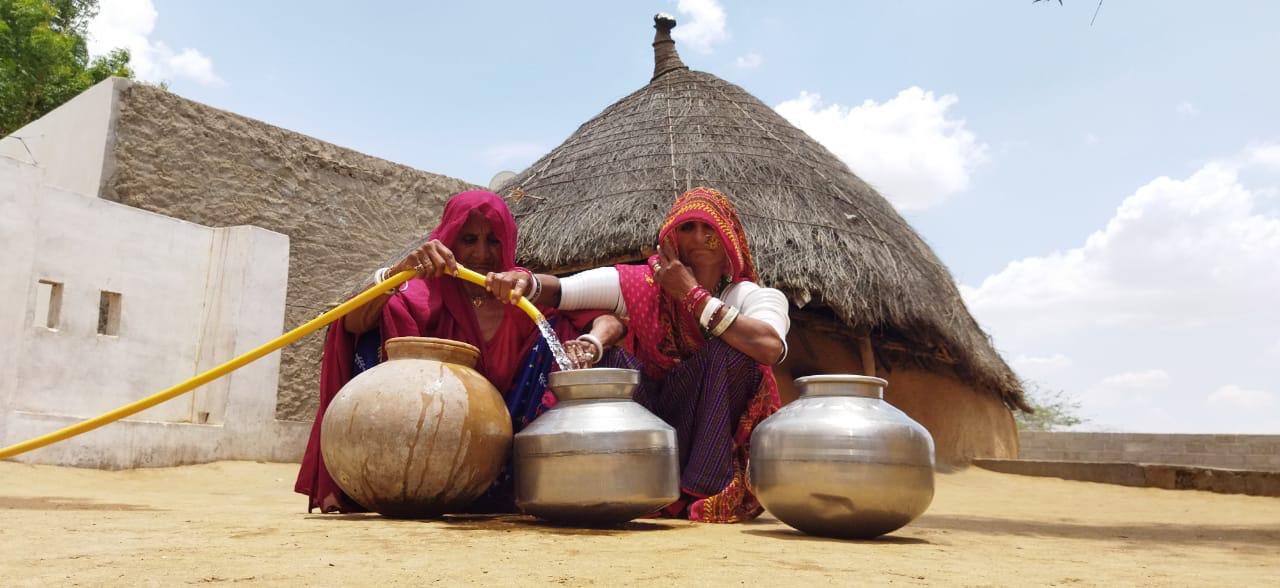 देश के करोड़ों महिलाओं को मिली पानी ढोने से आजादी, एक लाख से ज्यादा गांवों में घर-घर पहुंचा नलों से पानी