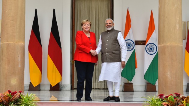 भारत दौरे पर आईं जर्मन चांसलर एंजेला मर्केल बोलीं- कश्मीर के हालात स्थिर नहीं