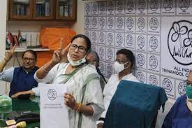 पश्चिम बंगाल उपचुनावः  तीनों सीटों पर मतदान संपन्न, भवानीपुर में 53 %, जंगीपुर में 76.12% और शमशेरगंज में 78.60% वोट पड़े