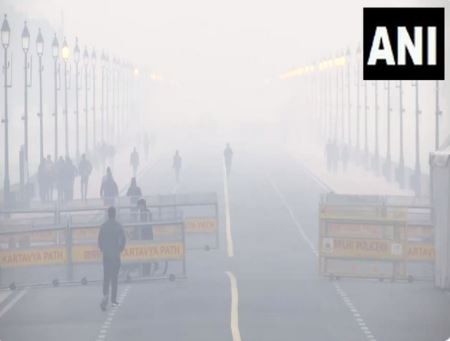 दिल्ली को नहीं मिल रही राहत की सांस, वायु गुणवत्ता 'बहुत खराब' श्रेणी बरकरार
