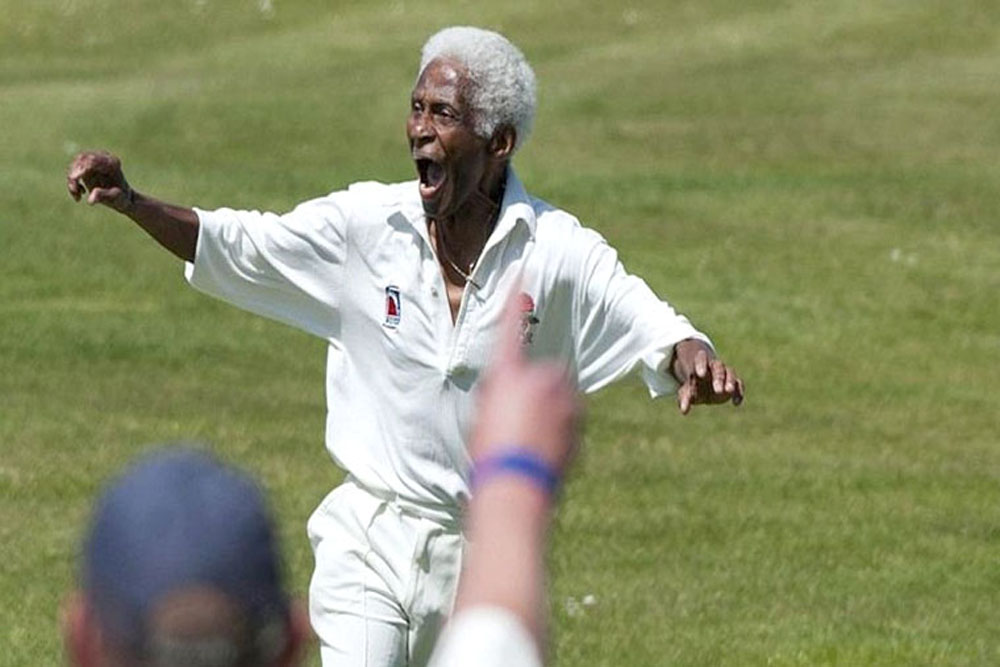 एक ऐसा क्रिकेटर जिसने लिए 7000 विकेट, 60 साल लंबे करिअर के बाद 85 की उम्र में लेंगे संन्यास