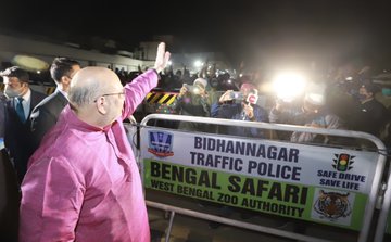 आधी रात बंगाल पहुंचे अमित शाह, शुभेंदु अधिकारी समेत कई नेता हो सकते हैं BJP में शामिल