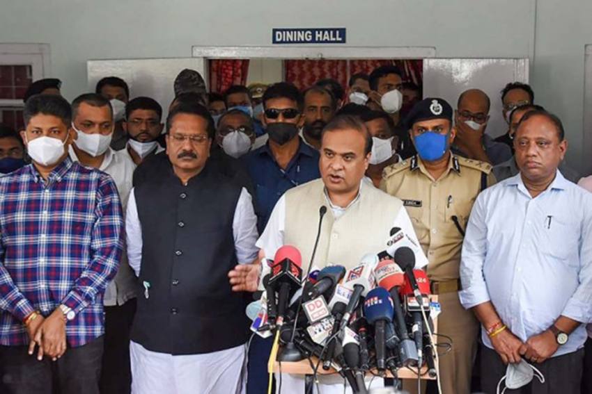 सीमा विवाद: मिजोरम पुलिस ने असम के सीएम, पुलिस के चार वरिष्ठ अधिकारियों और दो अन्य के खिलाफ दर्ज की FIR