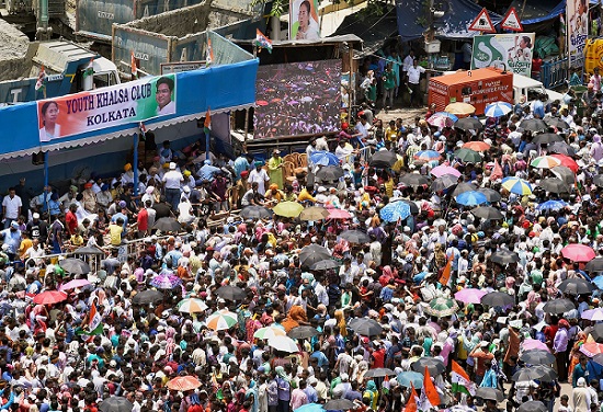 पश्चिम बंगाल: कोलकाता में शहीद दिवस पर टीएमसी की रैली