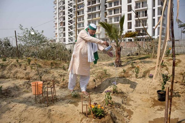 कृषि कानूनों की आड़ में रचे गए षड़यंत्र को सफल नहीं होने देंगे: टिकैत