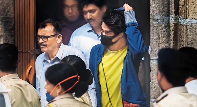 ड्रग्स मामला: नशे पर सियासी घमासान, आर्यन खान को जमानत नहीं मिलने के पीछे की क्या है वजह?