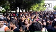 चंडीगढ़ यूनिवर्सिटी में कथित 'लीक आपत्तिजनक वीडियो' को लेकर छात्रों का विरोध प्रदर्शन; लगाया मामले को दबाने का आरोप, NCW ने लिया संज्ञान