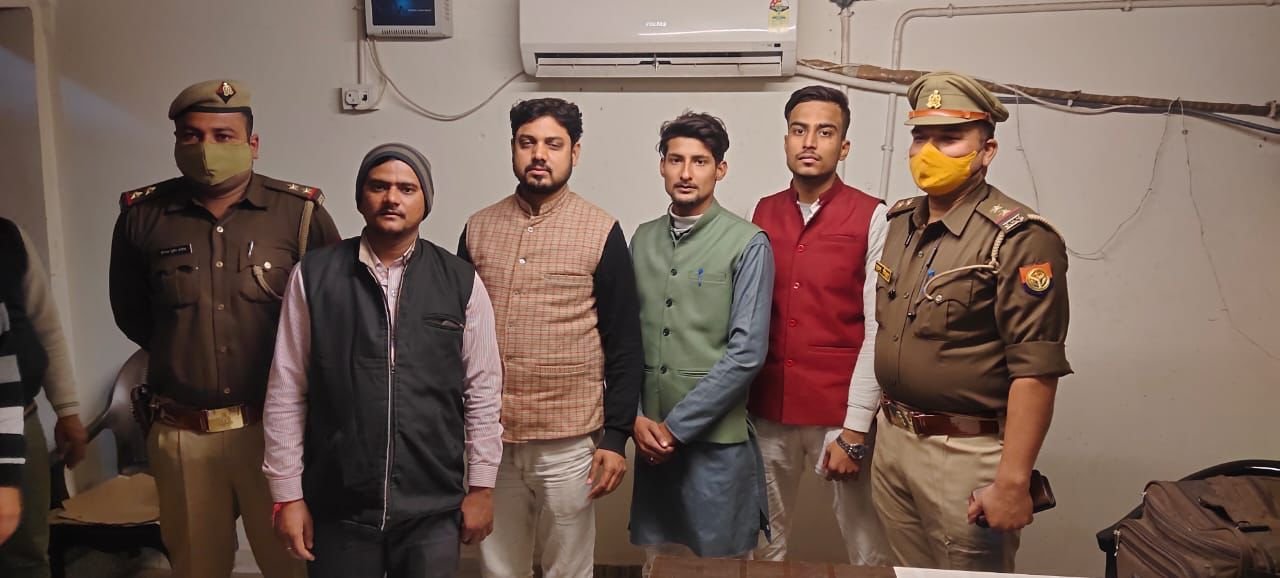 पीएम मोदी की कानपुर रैली में बवाल करने की साजिश में 5 सपा कार्यकर्ता गिरफ्तार, पार्टी ने निकाला