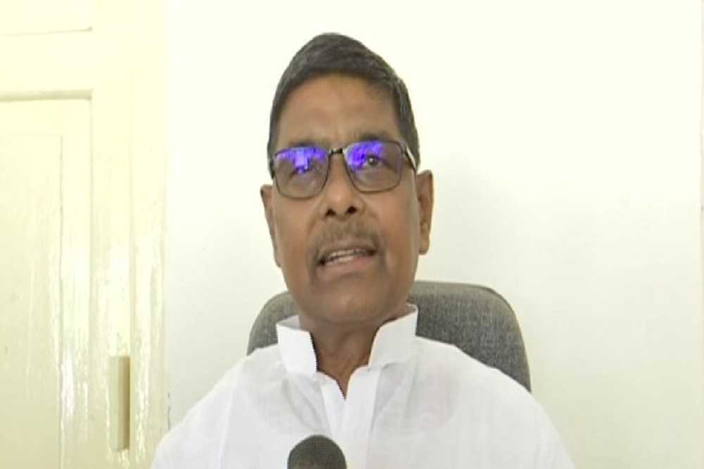 राजद विधायक ने कहा- नेता प्रतिपक्ष से इस्तीफा दें तेजस्वी वरना टूट जाएगी पार्टी