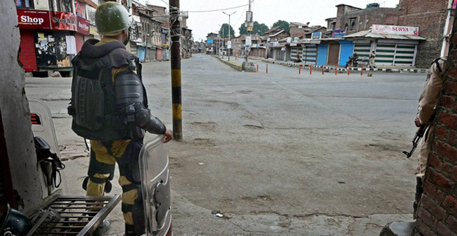 कश्मीर घाटी: दूसरे दिन रही शांति, छठे दिन भी नहीं छपे अखबार