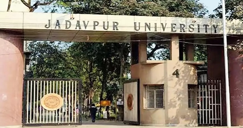 जादवपुर विश्वविद्यालयः पुलिस की शुरुआती जांच में हुआ खुलासा;  मौत से पहले छात्र का हुआ यौन उत्पीड़न, नंगा घुमाया गया