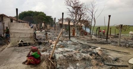 बिहार के खगड़िया में 50 से ज्यादा महादलितों के घर में आग लगा दी गई