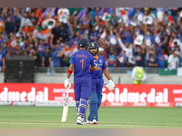 एशिया कपः विराट कोहली की तूफानी फिफ्टी का कमाल, भारत ने PAK  को दिया 182 रनों का लक्ष्य