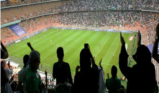 सऊदी अरब: पहली बार स्टेडियम में हुआ महिलाओं का वेलकम, देखा फुटबॉल मैच