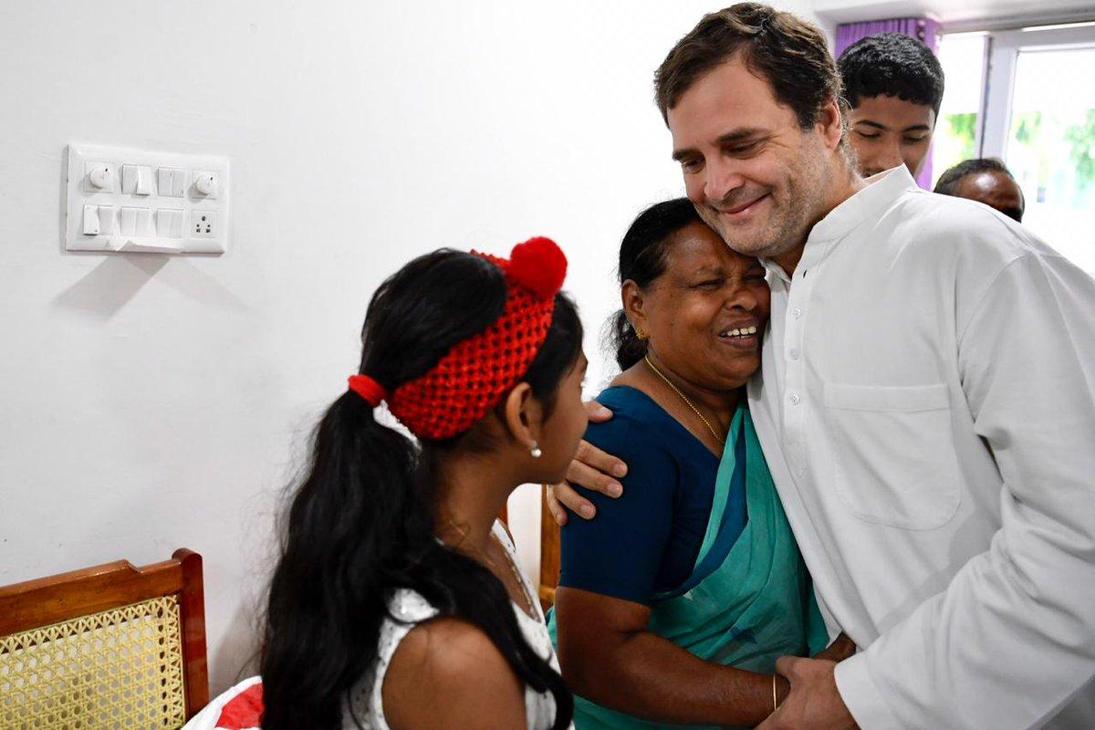 केरल: रिटायर्ड नर्स राजम्मा से मिले राहुल गांधी, उनके जन्म के समय मौके पर थीं मौजूद