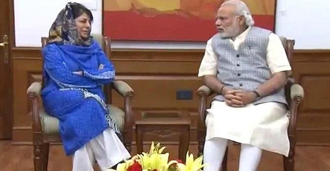महबूबा ने प्रधानमंत्री से की मुलाकात, कश्मीर के हालात पर हुई चर्चा