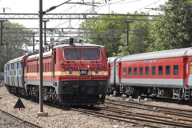 आम बजटः रेलवे में निजी कंपनियों की बढ़ेगी भागीदारी, 50 लाख करोड़ रुपये के निवेश की जरूरत