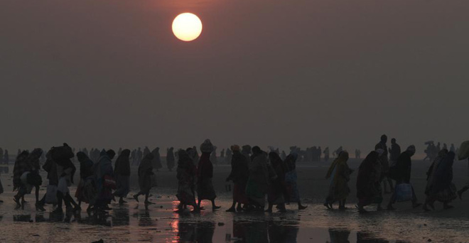 गंगा सागर भगदड़ में छह तीर्थयात्रियों की मौत