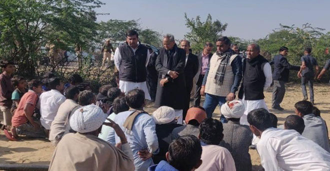 राजस्थान में टिड्डी हमले से फसलों को हुए नुकसान की गिरदावरी होगी : गहलोत