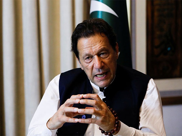 इस्लामाबाद हाई कोर्ट के बाहर से पाकिस्तान के पूर्व PM इमरान खान गिरफ्तार, पाक रेंजर्स पर लगाया ये आरोप