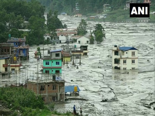 उत्तराखंड: गौरीकुंड में बाढ़ और भूस्खलन के बाद एक दर्जन लोग लापता, तलाश जारी