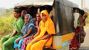 महिला-पुरुषों के बीच आर्थिक असमानता बढ़ी, भारत चार पायदान गिरकर 112वें स्थान पर
