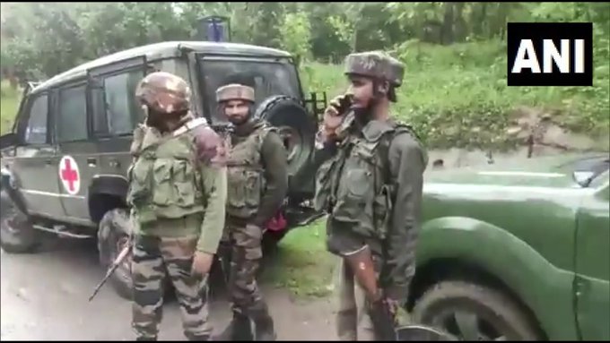 जम्मू कश्मीरः कुपवाड़ा और कुलग्राम में मुठभेड़, अब तक दो 2 आतंकवादी ढेर