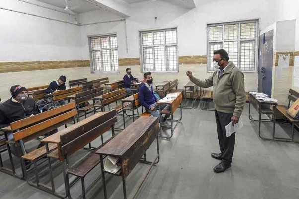 ओडिशा: सवाल का जवाब ना देने पर बेरहम शिक्षक ने की छात्र की पिटाई, अस्पताल में भर्ती