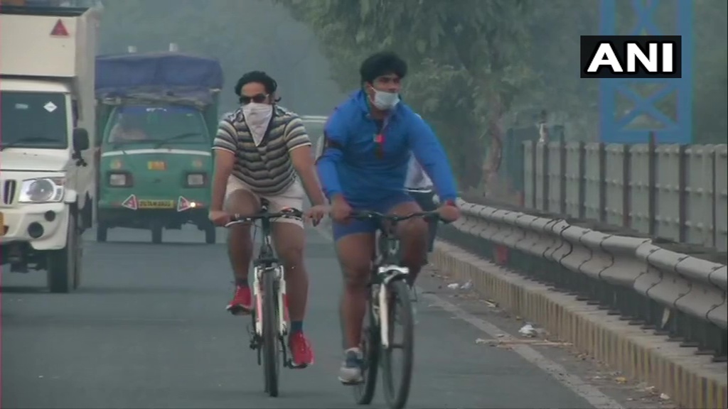 दिल्ली में वायु गुणवत्ता बेहद खराब, सांस लेने में भी परेशानी