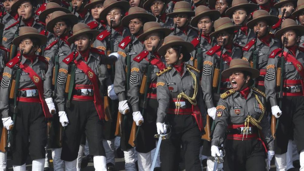 केंद्र ने भारतीय सेना में महिला अधिकारियों को स्थायी कमीशन देने की औपचारिक मंजूरी दी