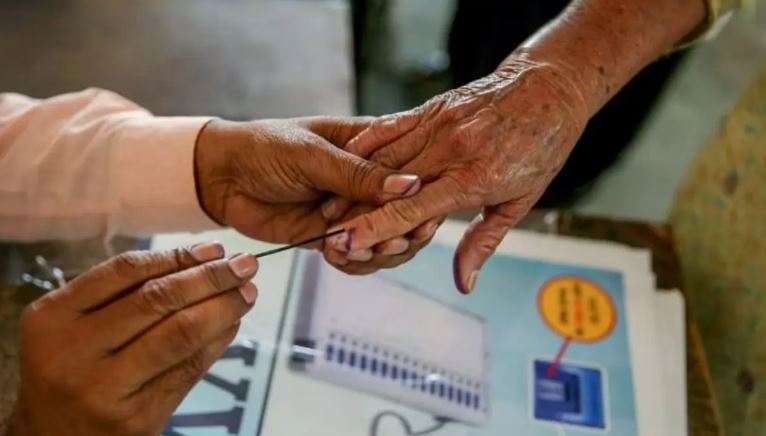 कर्नाटक विधानसभा चुनाव: कल होगा मतदान, 13 मई को पता चलेगा किसके सिर बंधेगा सत्ता का ताज