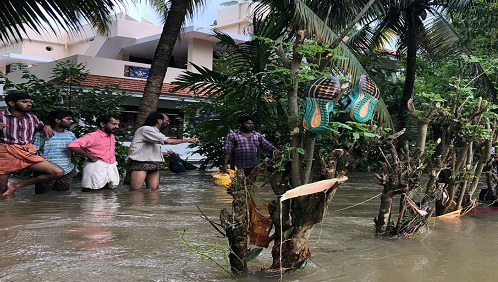 केरल में बाढ़ के बाद अब संक्रामक बीमारियों के फैलने का मंडराया खतरा, एडवाइजरी जारी