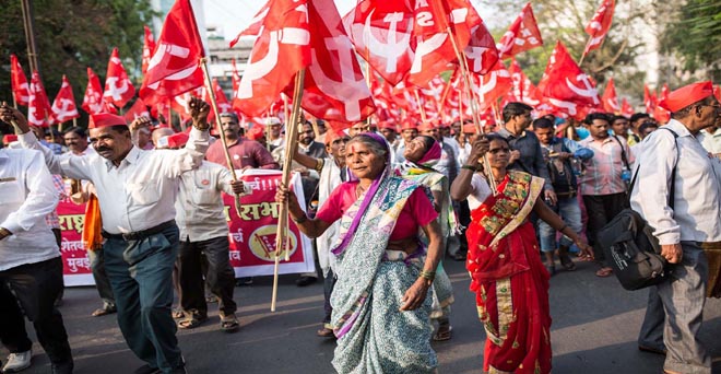 महाराष्ट्र के किसानों की सरकार के साथ बातचीत बेनतीजा, नासिक से मुंबई तक मार्च शुरू