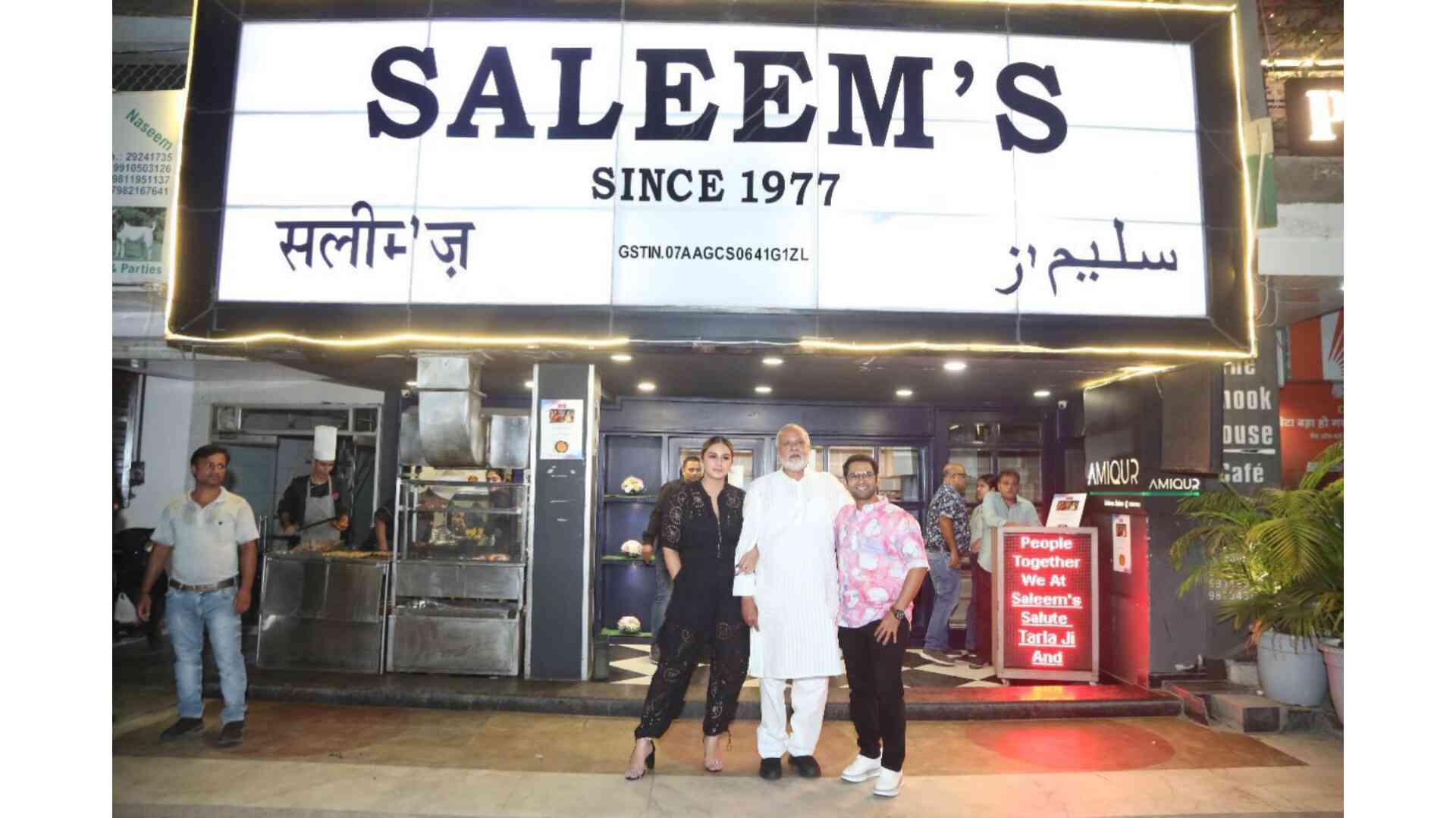 हुमा कुरैशी की आगामी फिल्म तरला की रिलीज डेट नजदीक, पिता सलीम ने तरला से प्रेरित होकर अपने रेस्तरां में बटाटा मुसल्लम किया पेश