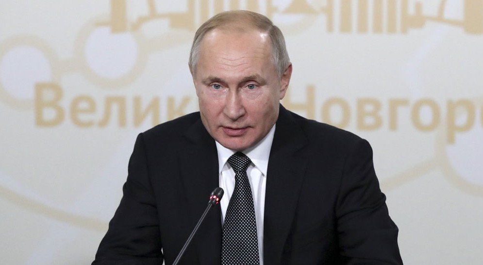 यूक्रेन-रूस तनाव: रूसी राष्ट्रपति पुतिन ने डोनबास में ‘सैन्य अभियान’ का किया ऐलान, कहा- यूक्रेनी सेना हथियार डाल दे