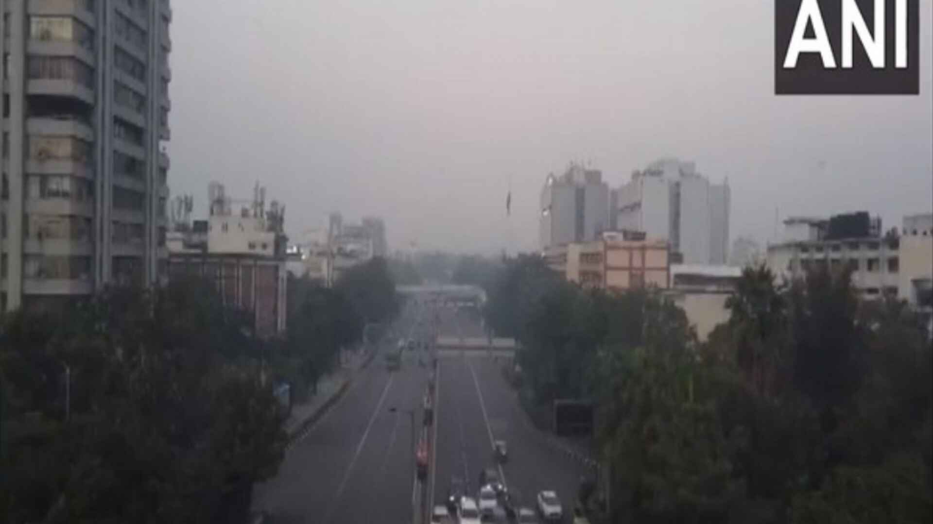 दिल्ली में अब भी सांस लेना मुश्किल! बारिश के बाद दूसरे दिन भी 'खराब' श्रेणी में वायु गुणवत्ता