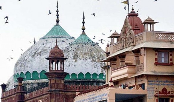 मथुरा की शाही ईदगाह मस्जिद हटाने की याचिका : कोर्ट ने जारी किए नोटिस