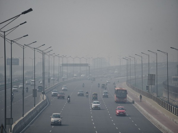 दिल्ली ने शीतकालीन प्रदूषण की जांच के लिए शुरू की कार्य योजना; धूल, वाहन, औद्योगिक उत्सर्जन पर दें ध्यानः केजरीवाल