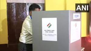 विधानसभा चुनाव: यूपी के तीसरे चरण की 59 सीटों और पंजाब की सभी 117 सीटों पर मतदान रविवार को, इन दिग्गजों की किस्मत का होगा फैसला