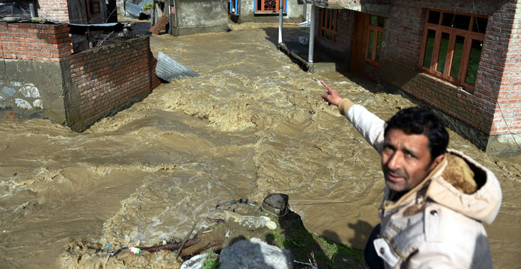 कश्मीर में मौसम की तबाही
