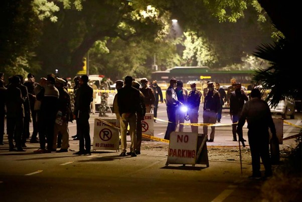 इजरायली दूतावास के पास विस्फोट के बाद दिल्ली पुलिस का जमावड़ा