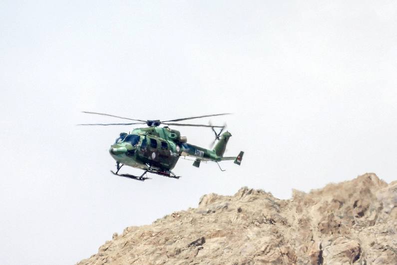 जम्मू-कश्मीर: पतनितोप हिल पर सेना का हेलीकॉप्टर दुर्घटनाग्रस्त, पायलट और को-पायलट की गई जान