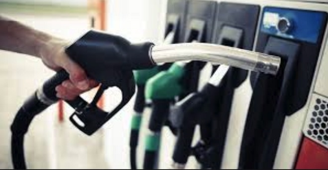 तेल लगातार पांचवें दिन सस्ता, दिल्ली में पेट्रोल की कीमत में 30 और डीजल में 27 पैसे की गिरावट